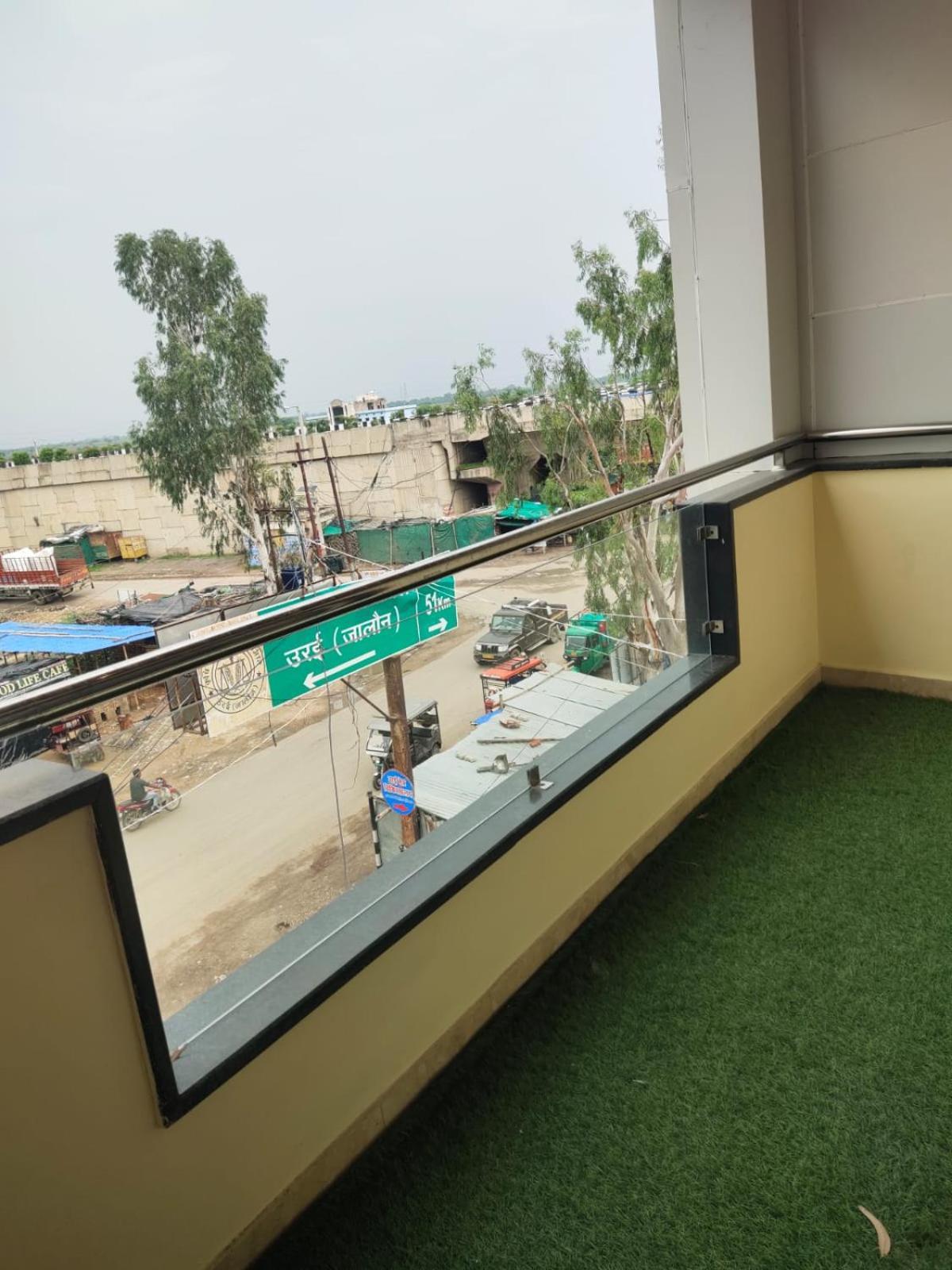 Shri Laxmi Inn Orai Exteriér fotografie